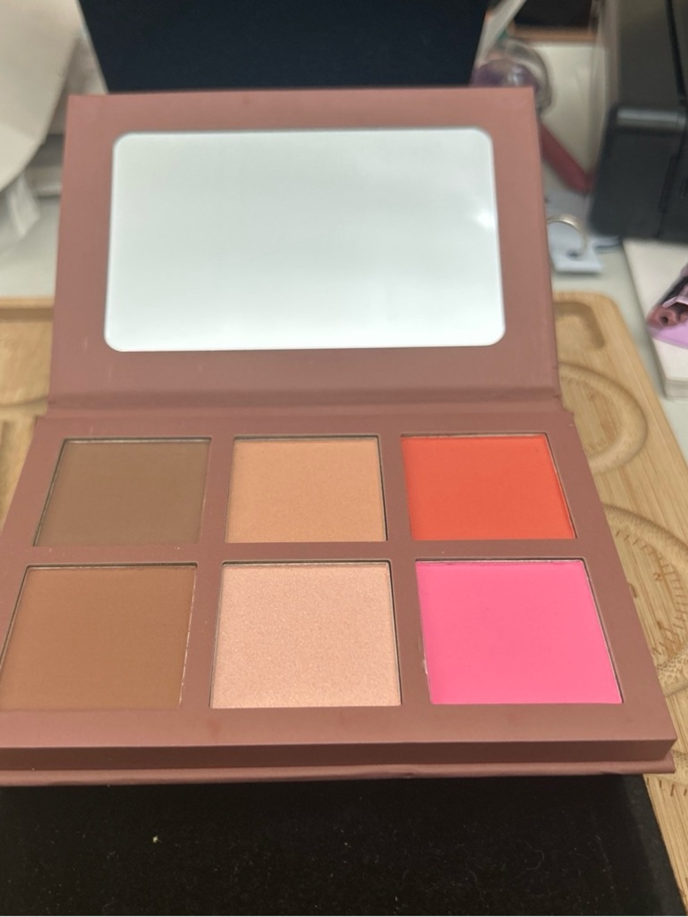 Contour and blush pallette